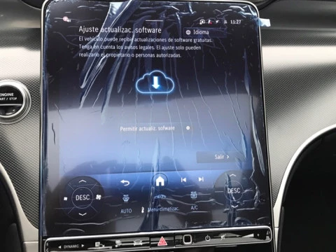 Mercedes-Benz GLC  300 de 4MATIC con tecnología híbrida