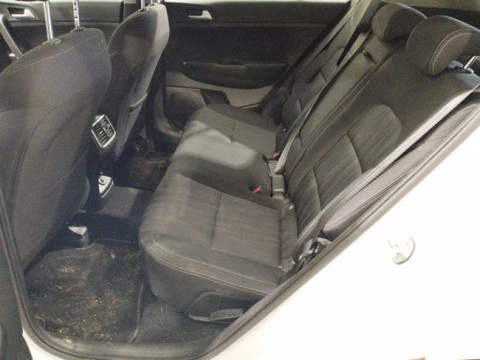 Kia Sportage 1.6 MHEV Business 100kW (136CV) 4x4