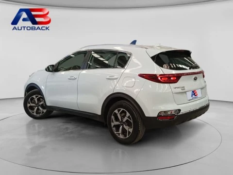 Kia Sportage 1.6 MHEV Business 100kW (136CV) 4x4