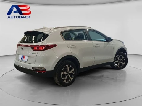 Kia Sportage 1.6 MHEV Business 100kW (136CV) 4x4