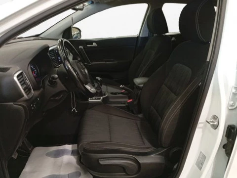 Kia Sportage 1.6 MHEV Business 100kW (136CV) 4x4