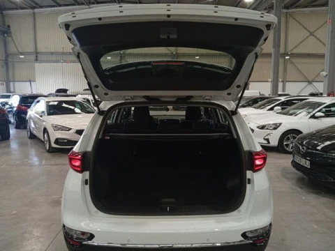 Kia Sportage 1.6 MHEV Business 100kW (136CV) 4x4