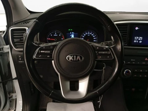 Kia Sportage 1.6 MHEV Business 100kW (136CV) 4x4