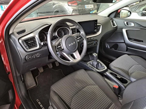 Kia Ceed 1.6 MHEV 100KW DRIVE 5P Kia Ceed 1.6 MHEV 100KW DRIVE 5P