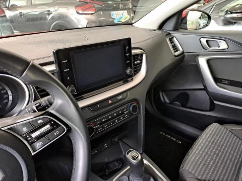 Kia Ceed 1.6 MHEV 100KW DRIVE 5P Kia Ceed 1.6 MHEV 100KW DRIVE 5P