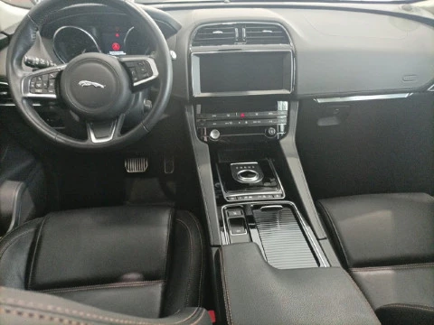 Jaguar F-Pace 2.0L i4D AWD Automático Prestige