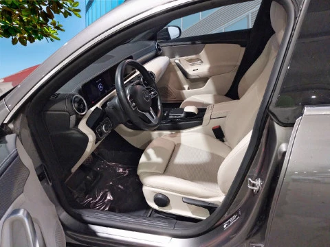 Mercedes-Benz CLA 220 D DCT Shooting Brake