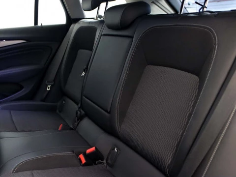 Opel INSIGNIA SPORTS TOURER 1.5 TURBO XFT INNOVATION ST 5P