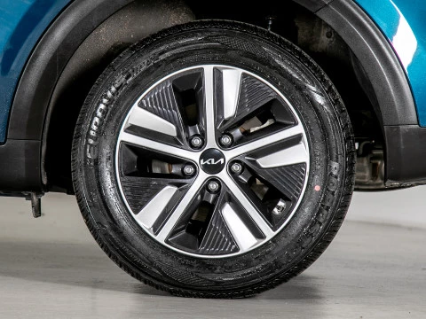 Kia Niro 1.6 GDi HEV 104kW (141CV) Drive