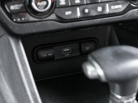 Kia Niro 1.6 GDi HEV 104kW (141CV) Drive