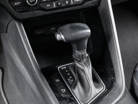 Kia Niro 1.6 GDi HEV 104kW (141CV) Drive