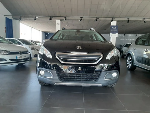 Peugeot 2008 Allure 1.6 BlueHDi 88KW (120CV) S&S Peugeot 2008 Allure 1.6 BlueHDi 88KW (120CV) S&S