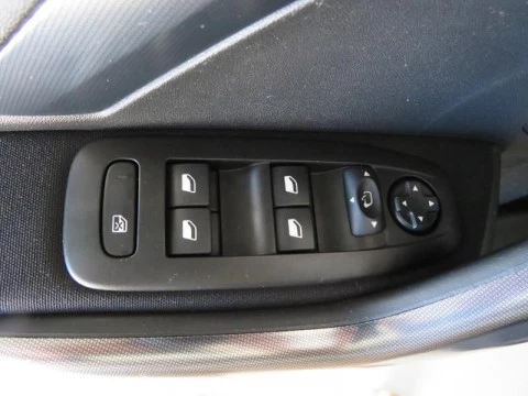 Peugeot 2008 Allure BlueHDi 73KW (100CV) S&S