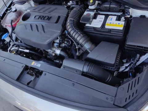 Hyundai i30 1.6 CRDI 100kW (136CV) 48V Klass LRR