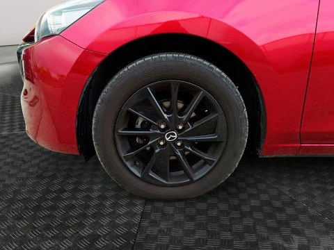 Mazda2 2023 E-SKYACTIV G 66 KW (90 CV) MT 2WD HOMURA BSM