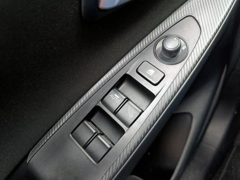 Mazda2 2023 E-SKYACTIV G 66 KW (90 CV) MT 2WD HOMURA BSM