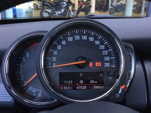 MINI Cooper  100 kW (136 CV)