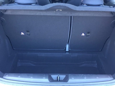 MINI Cooper  100 kW (136 CV)