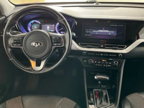 Kia Niro 1.6 GDi HEV 104kW (141CV) Drive