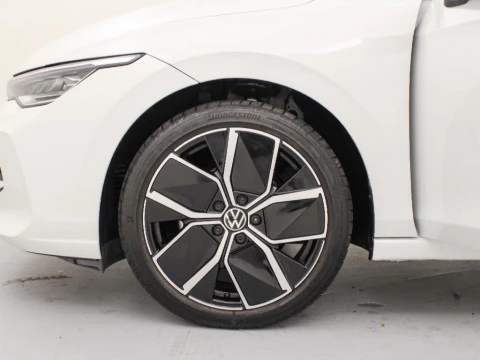 Volkswagen Golf 1.5 ETSI MHEV DSG 50 ANIVERSARIO 116CV 5P