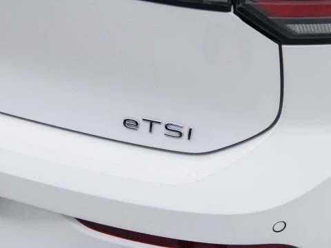 Volkswagen Golf 1.5 ETSI MHEV DSG 50 ANIVERSARIO 116CV 5P