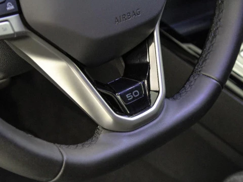 Volkswagen Golf 1.5 ETSI MHEV DSG 50 ANIVERSARIO 116CV 5P