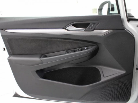 Volkswagen Golf 1.5 ETSI MHEV DSG 50 ANIVERSARIO 116CV 5P