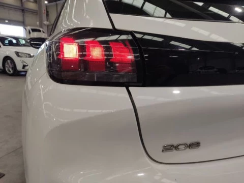 Peugeot 208 BlueHDi 73kW (100CV) Active