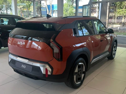 Kia EV3 Earth Long Range