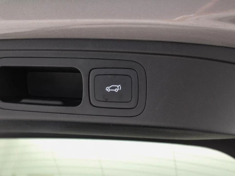 MG HS PHEV 1.5T PHEV LUXURY 272 5P