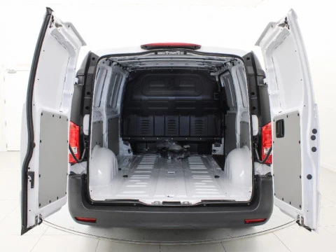 Mercedes-Benz Vito BEV 100KWH 85KW EVITO SWB L 116 4P