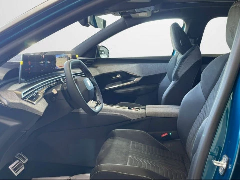 Peugeot e-3008 GT Eléctrico 157kW