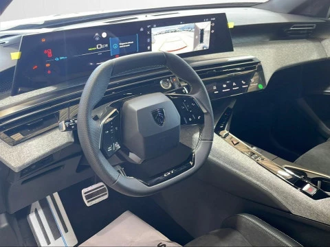 Peugeot e-3008 GT Eléctrico 157kW