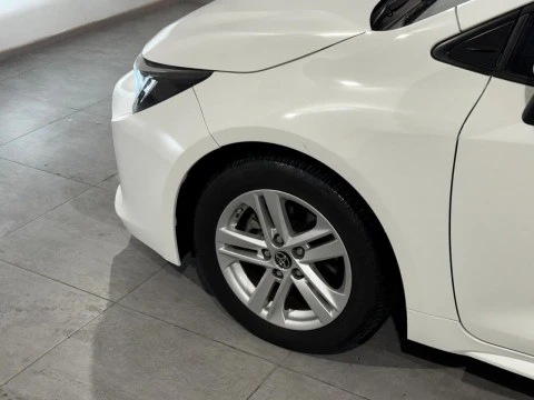 Toyota Corolla 1.8 125H E-CVT ACTIVE