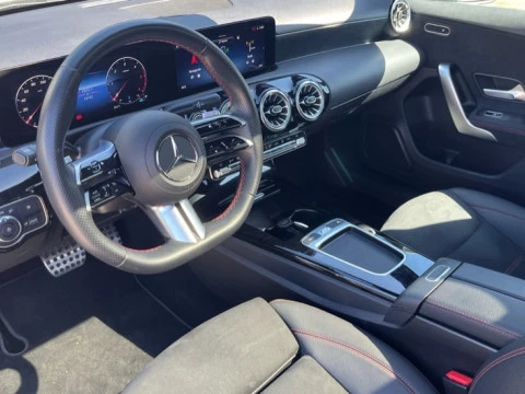 Mercedes-Benz Clase A  200 d Sedán