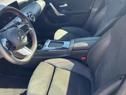 Mercedes-Benz Clase A  200 d Sedán