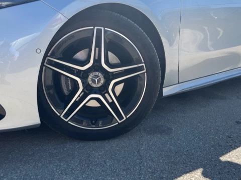 Mercedes-Benz Clase A  200 d Sedán