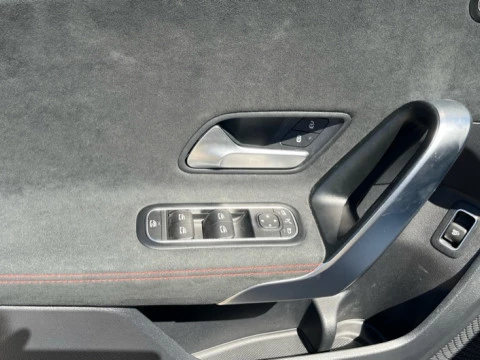 Mercedes-Benz Clase A  200 d Sedán