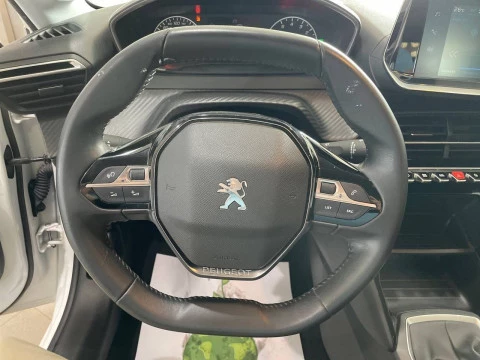 Peugeot 208 BlueHDi 73kW (100CV) Active