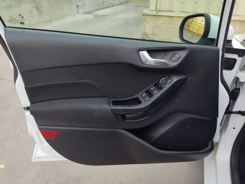 Ford Fiesta 1.1 PFI GLP 55kW (75CV) Trend 5p