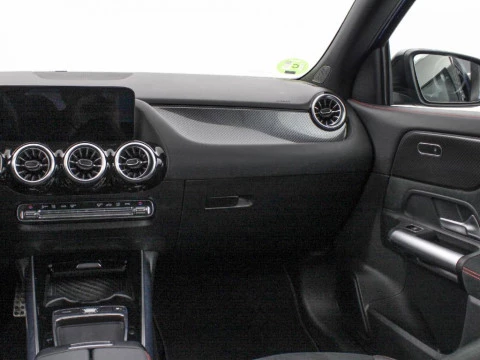 Mercedes-Benz GLA 200D