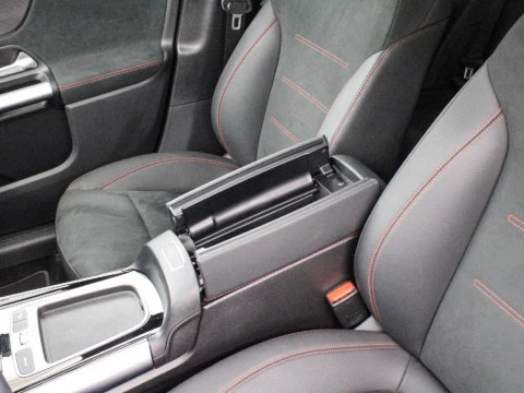 Mercedes-Benz GLA 200D