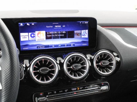 Mercedes-Benz GLA 200D