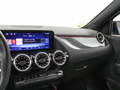 Mercedes-Benz GLA 200D