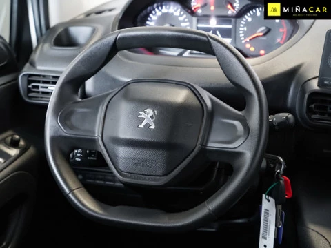 Peugeot Rifter BlueHDi 100 Active Pack Standard 73 kW (100 CV)