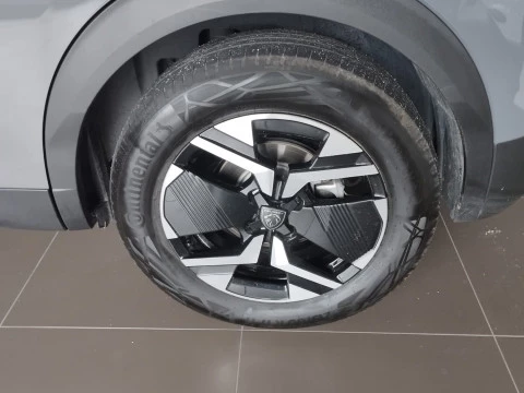 Peugeot e-2008 Eléctrico GT 156 (115kW)