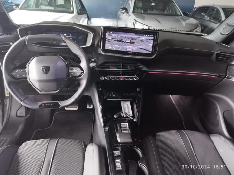 Peugeot e-2008 Eléctrico GT 156 (115kW)