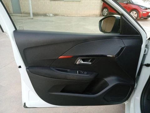 Peugeot 208 BlueHDi 73kW (100CV) Active