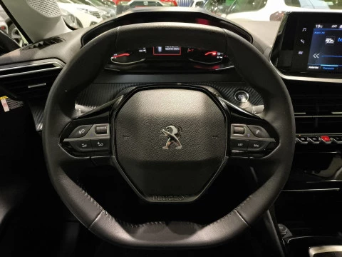 Peugeot 208 PureTech 100 Allure 75 kW (100 CV)