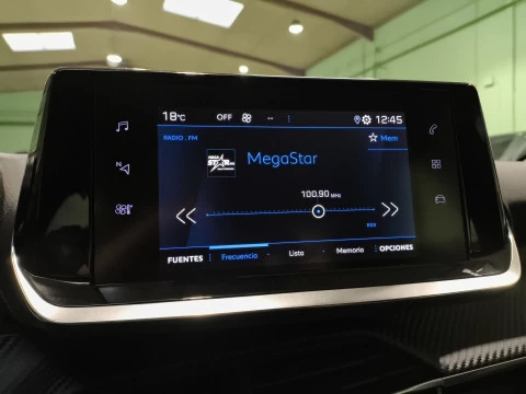 Peugeot 208 PureTech 100 Allure 75 kW (100 CV)